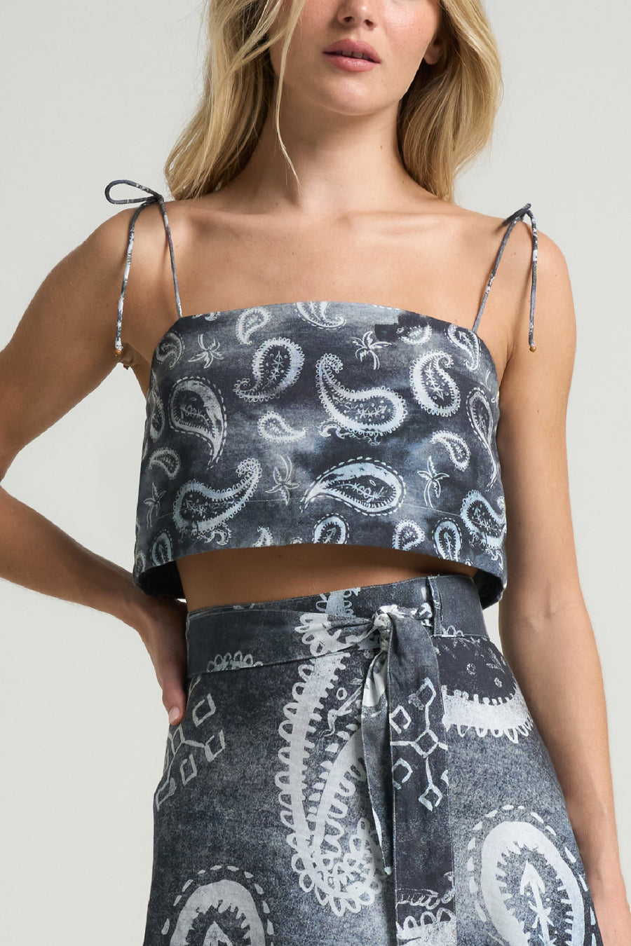 Tie Crop Top Paisley Black - shopsigal