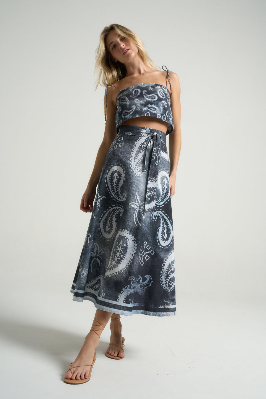 Wrap Circle Skirt Paisley Black - shopsigal