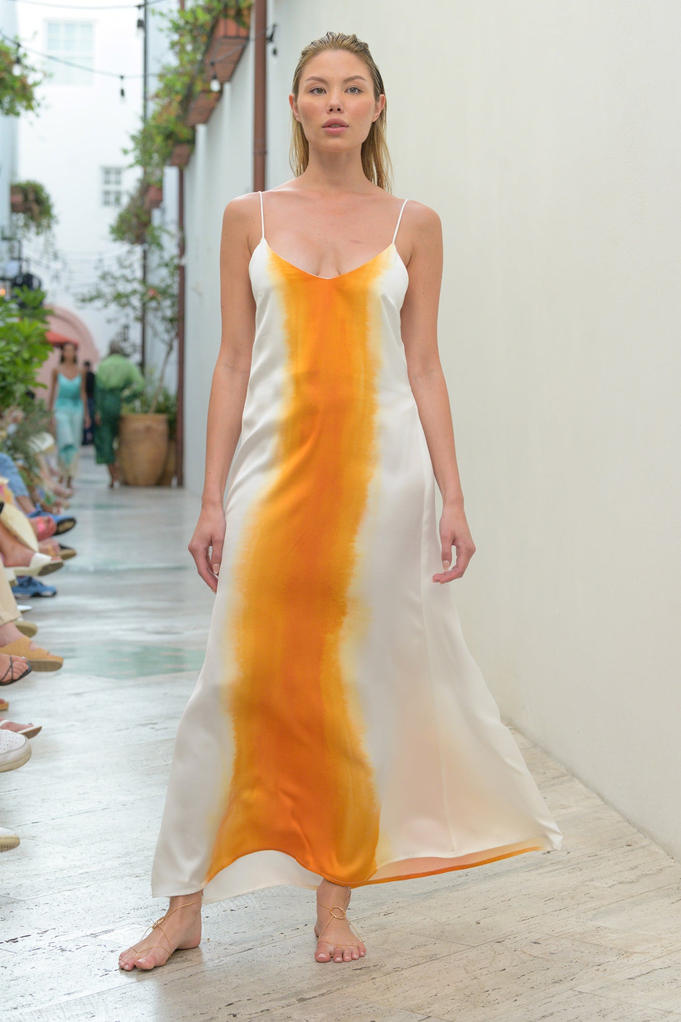 Long Tie Back Dress Naranja - shopsigal