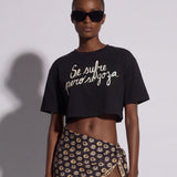 Crop Graphic Tee: Se Goza